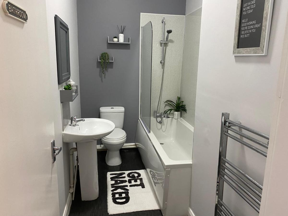 Blackpool Sleepover Apartment 1 Free Parking Sleeps 6 Bagian luar foto